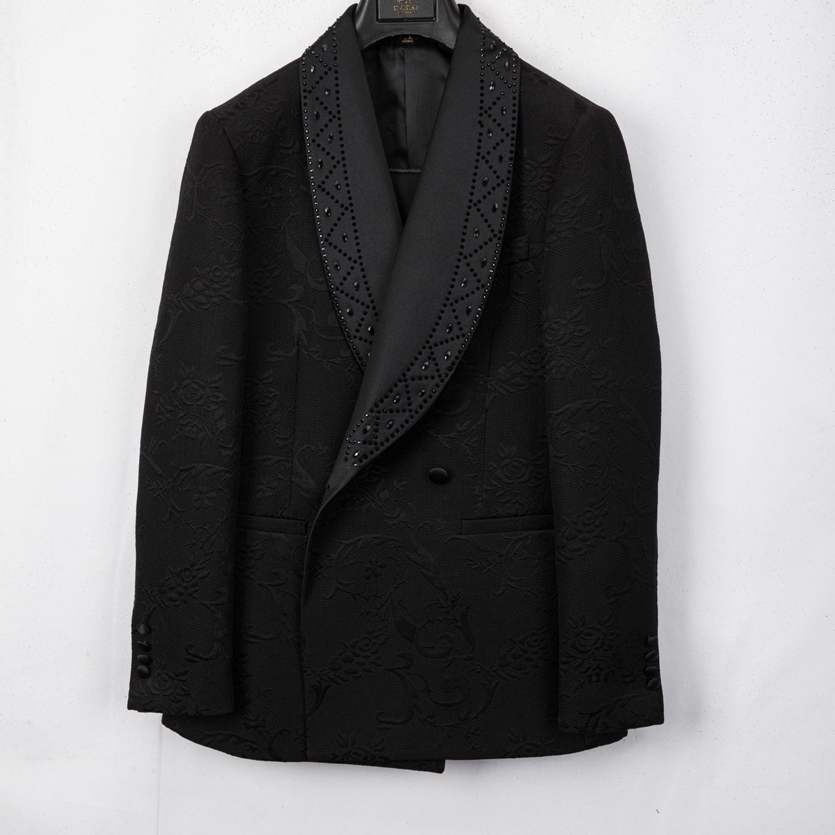 Suitmine men's black double-breasted suit with jacquard pattern and embellished shawl lapels, paired with matching trousers